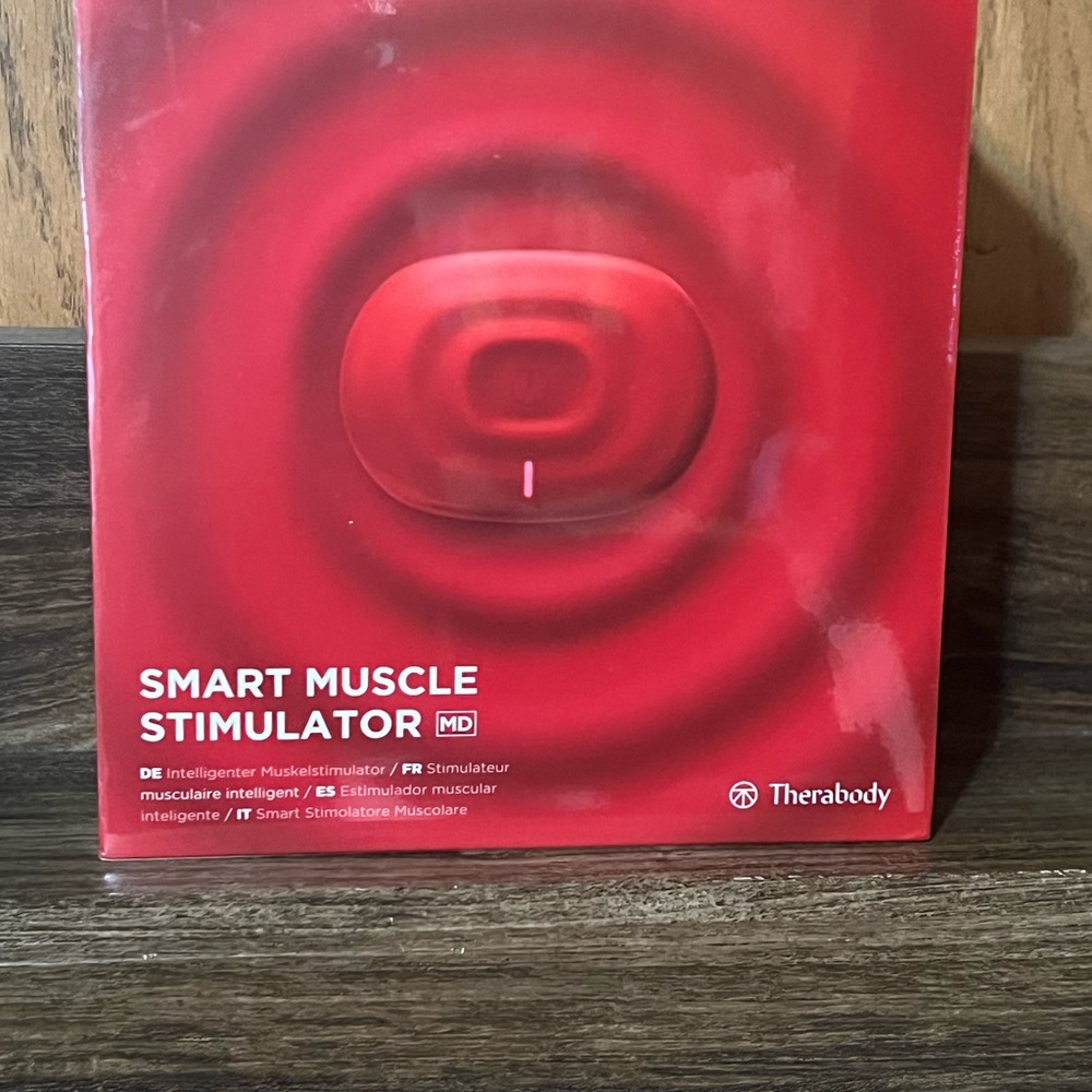 Therabody Smart Muscle Stimulator - Red